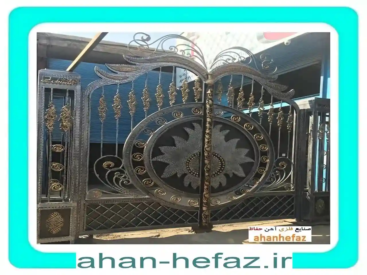 مدل رنگ درب حیاط ساده