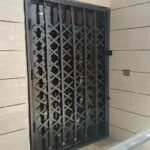 حفاظ درب و پنجره منزل مسکونی