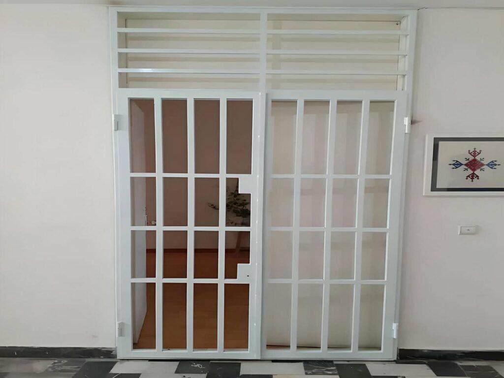 حفاظ درب آپارتمان لولایی