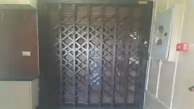 درب آکاردئونی تهران
