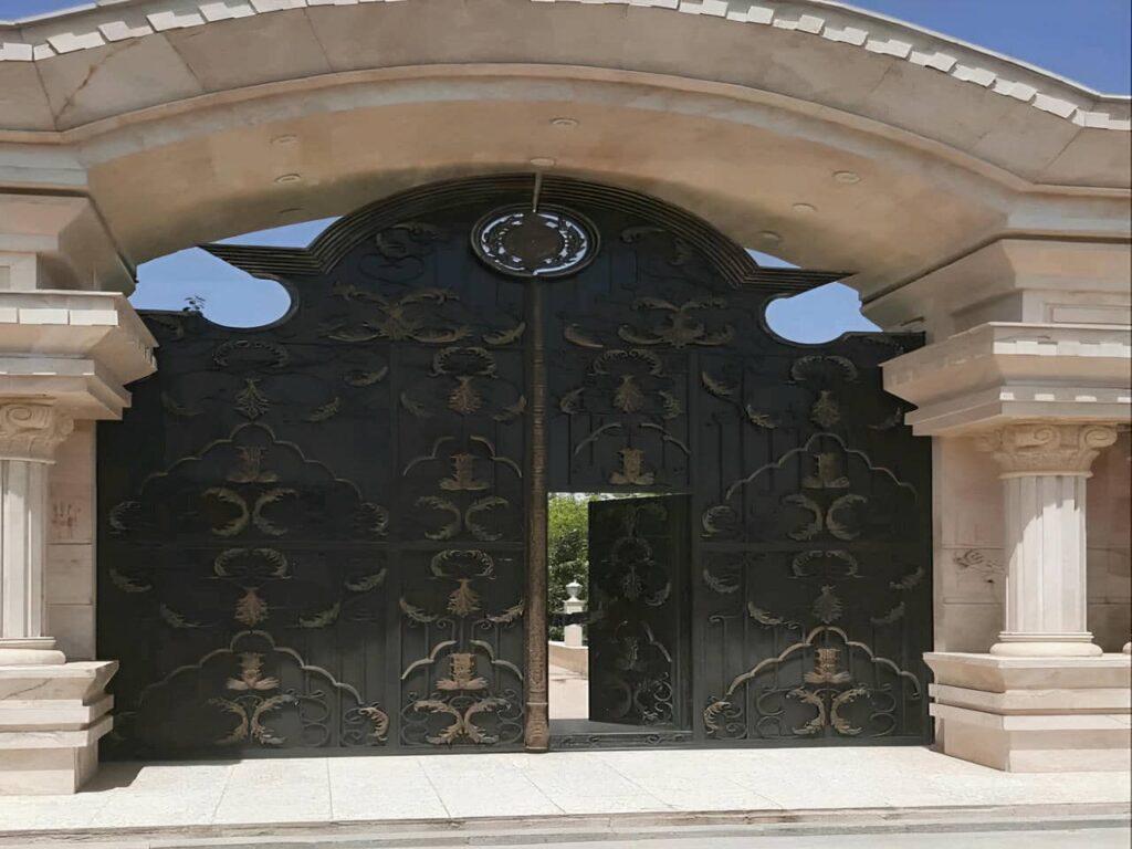 درب ویلا فرفورژه