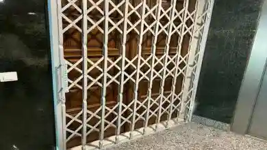 درب آکاردئونی دفتر شرکت