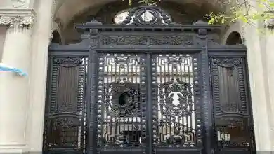 درب ویلایی ساختمان