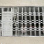 حفاظ درب آپارتمان از داخل