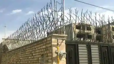 حفاظ نامنظم دیوار حیاط