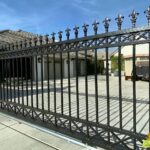 امنیت حفاظ سرنیزه ای روی دیوار