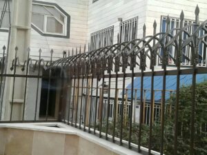 حفاظ فلزی دیوار حیاط ویلا