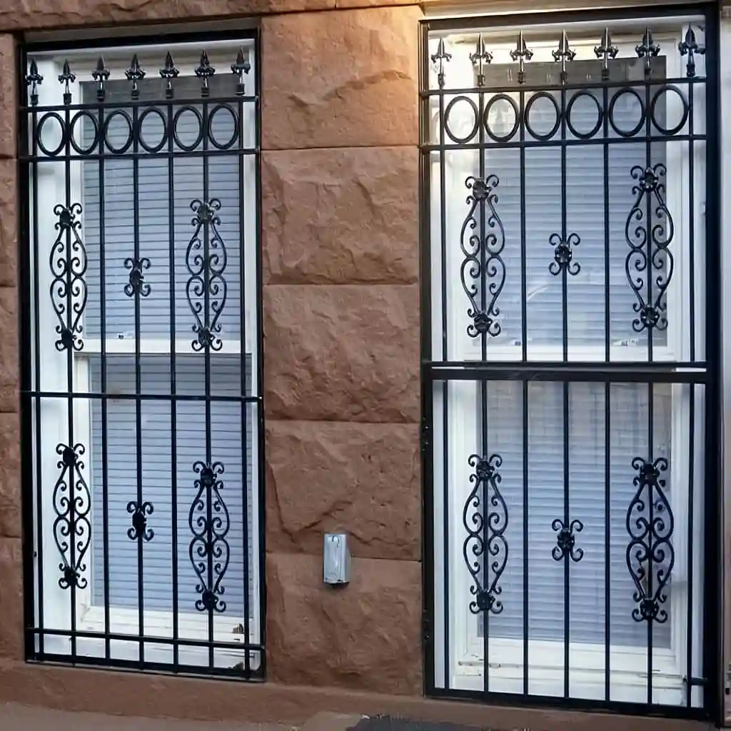 حفاظ پنجره برای طبقات پایین