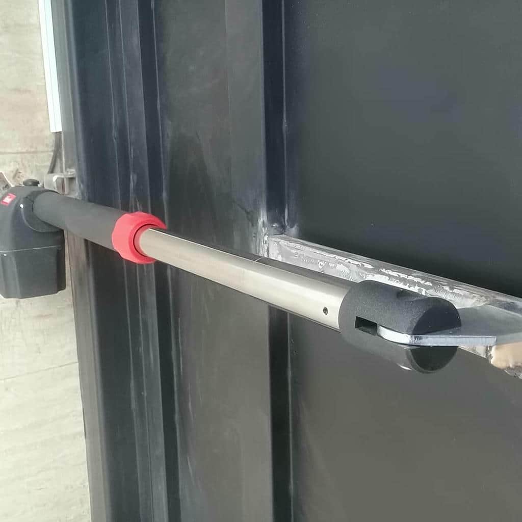 نصب جک درب پارکینگ اتوماتیک استاندارد در یزد