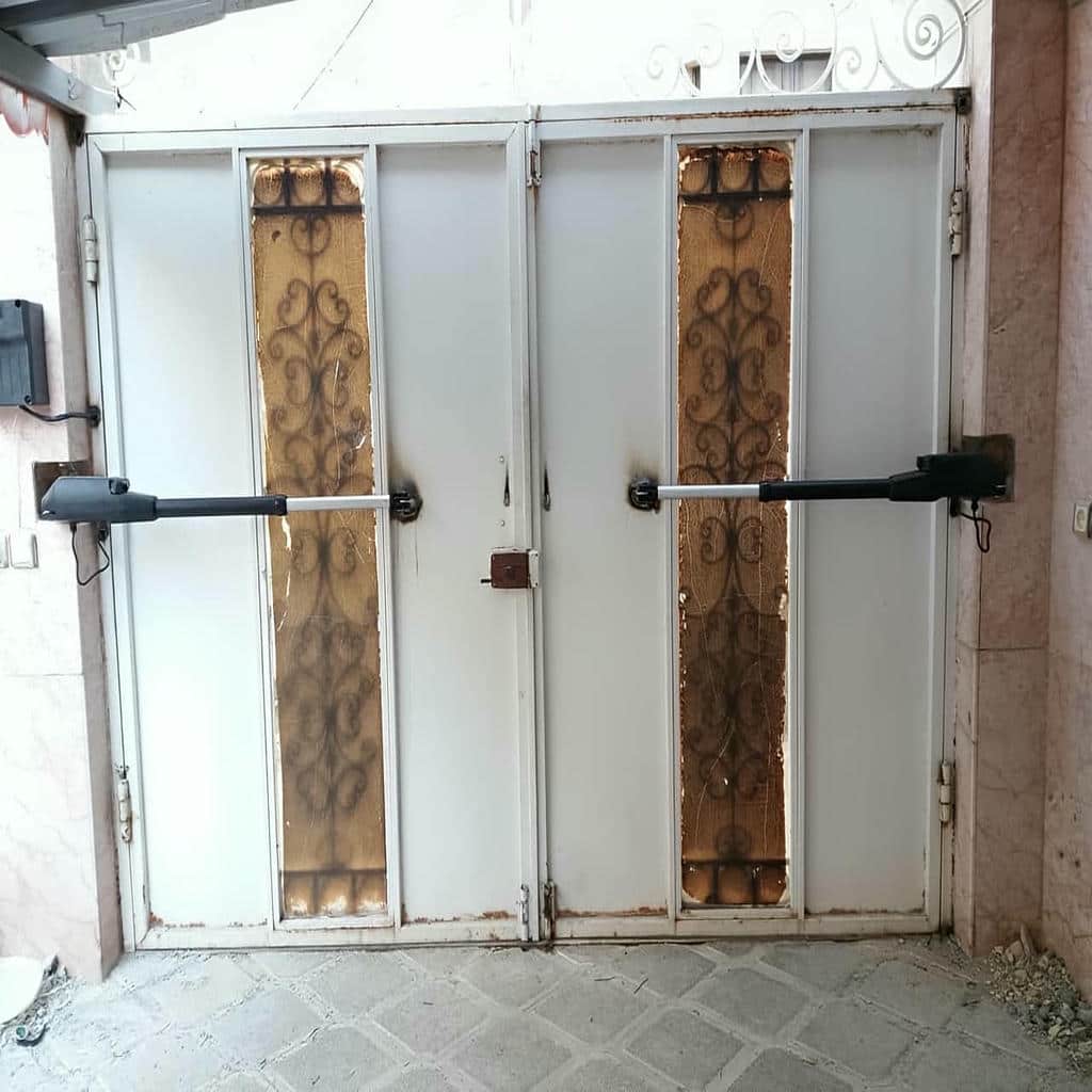 نصب جک درب پارکینگ اتوماتیک اصولی در آبادان
