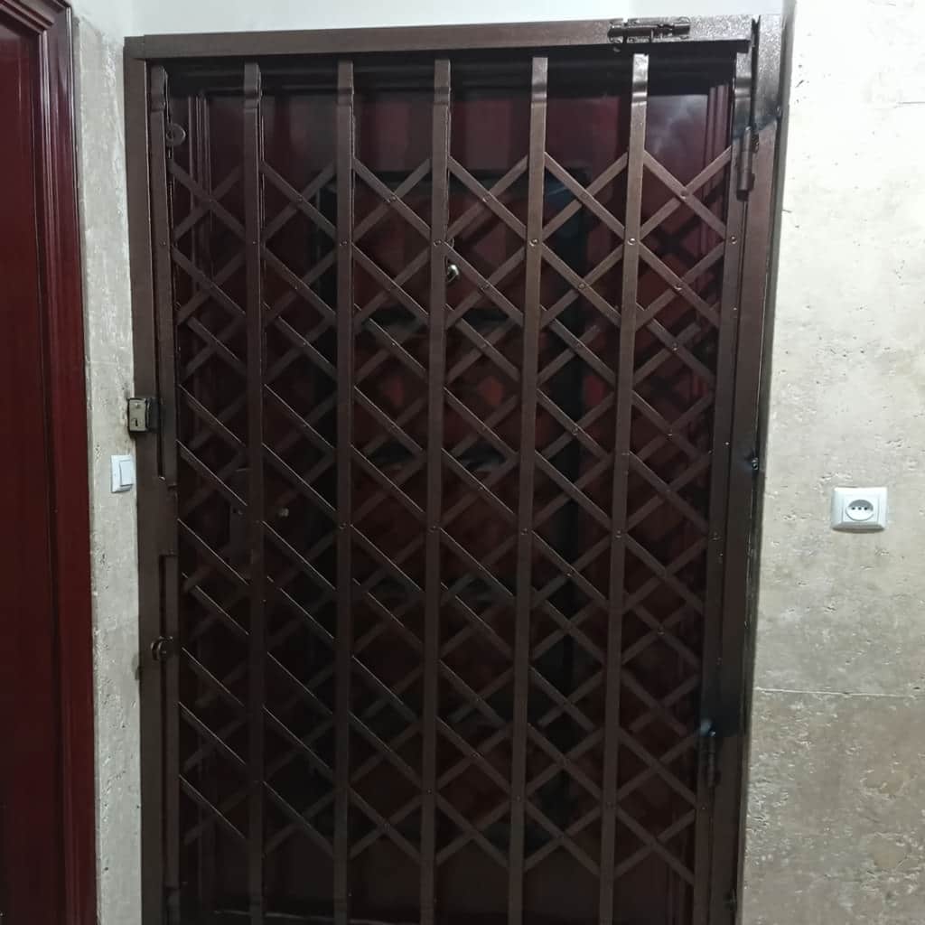 قیمت درب آکاردئونی فلزی ضدسرقت سه گل در چالوس