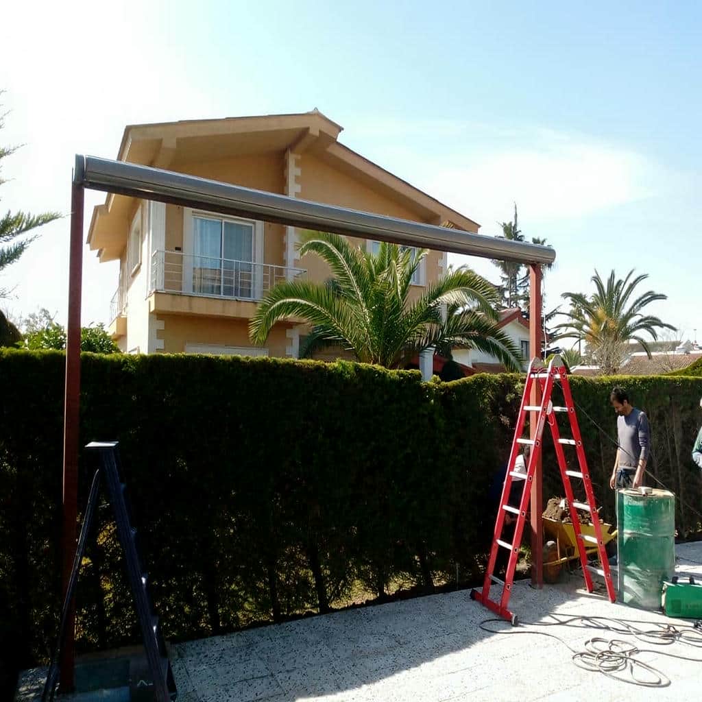 قیمت سایبان برقی بازویی اتوماتیک ضد UV در سنندج