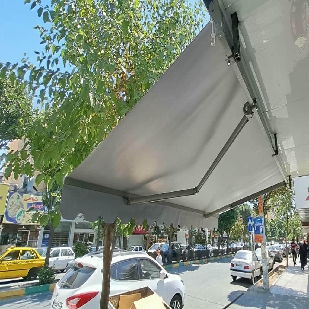 نصب سایبان برقی بازویی اتوماتیک تراز دقیق در قم