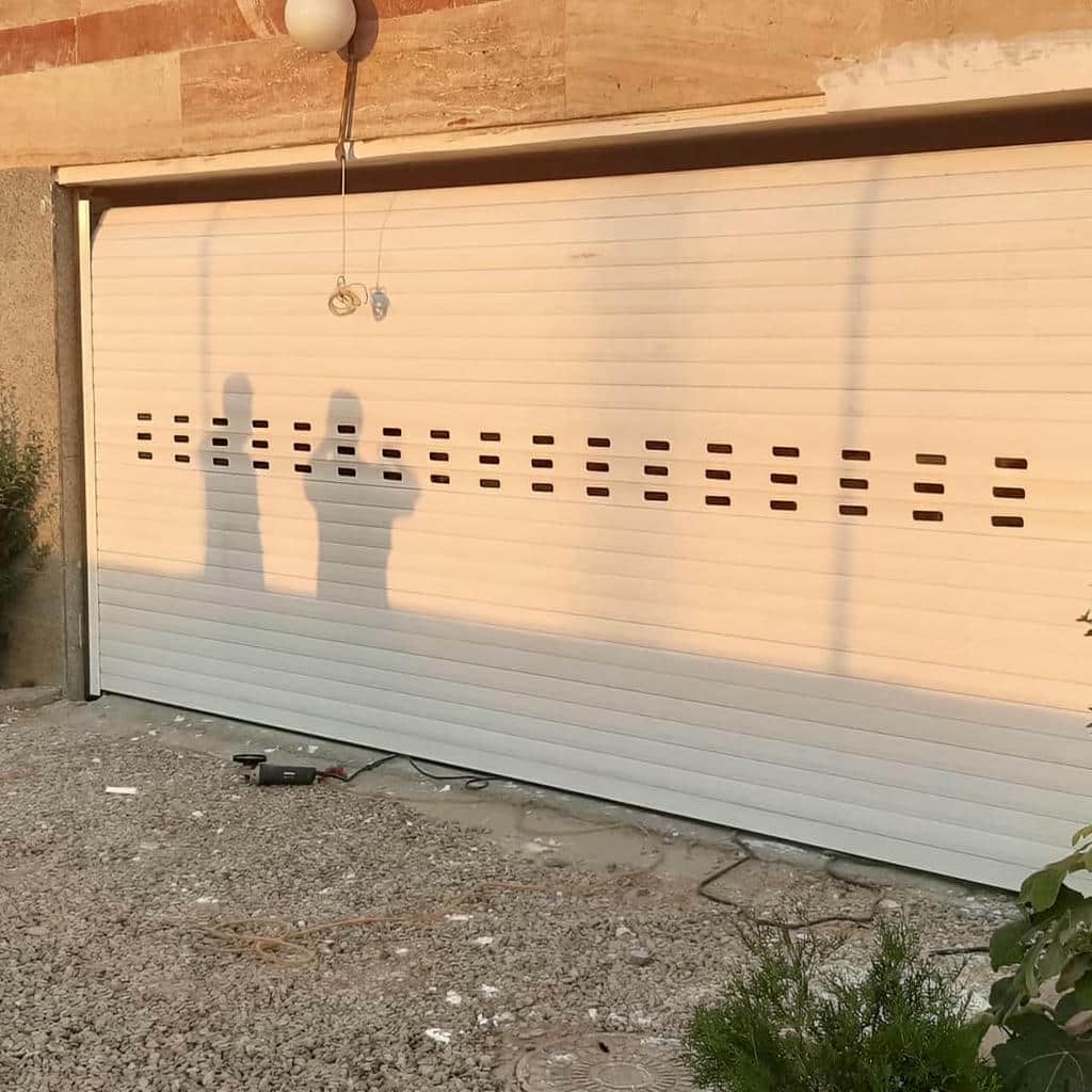 فروش کرکره برقی پارکینگ و مغازه با موتور توبلار در سمنان