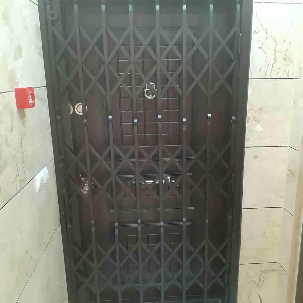 قیمت درب آکاردئونی فلزی ضدسرقت سه گل در اندیشه