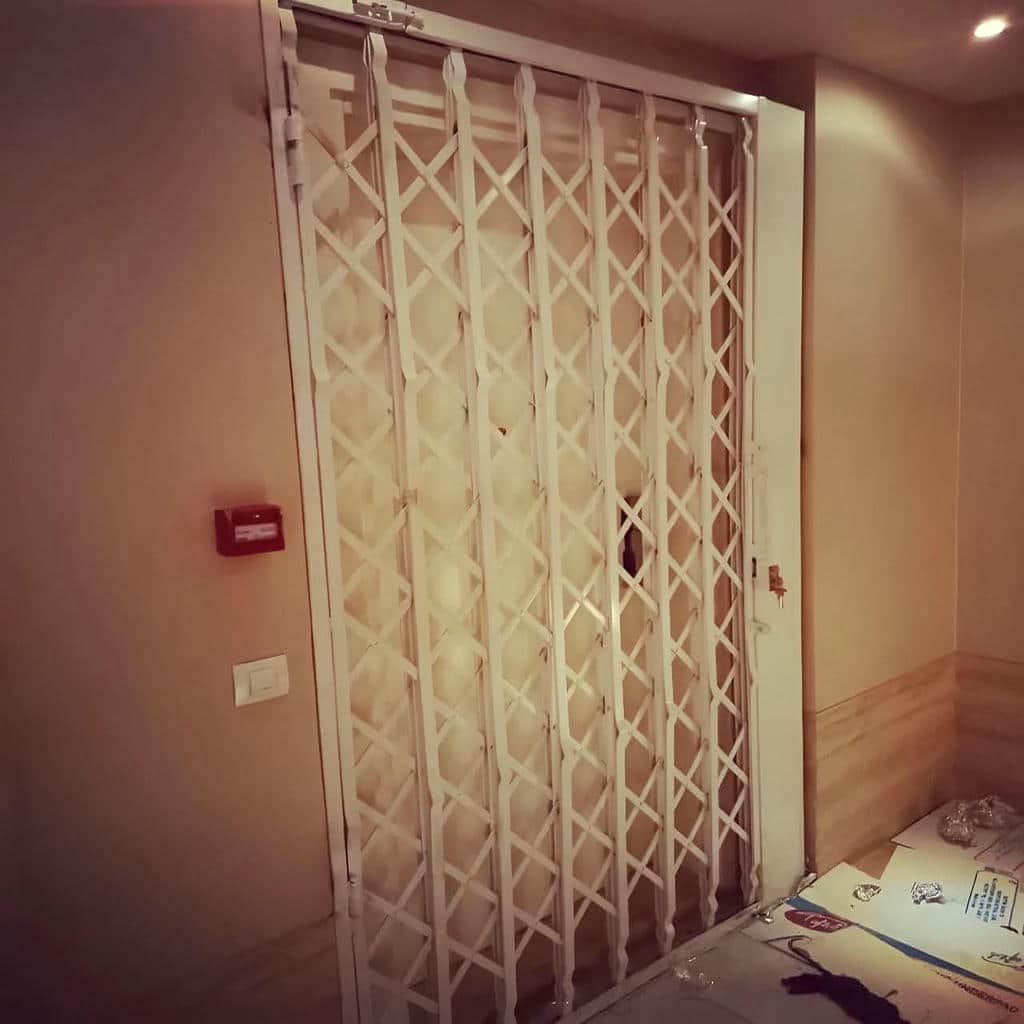 درب آکاردئونی فلزی ضدسرقت در استان خوزستان