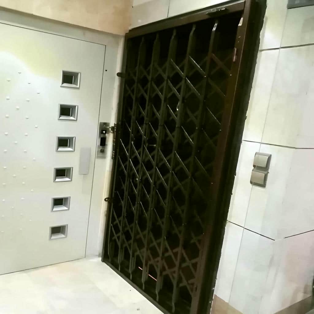 درب آکاردئونی فلزی ضدسرقت در دماوند