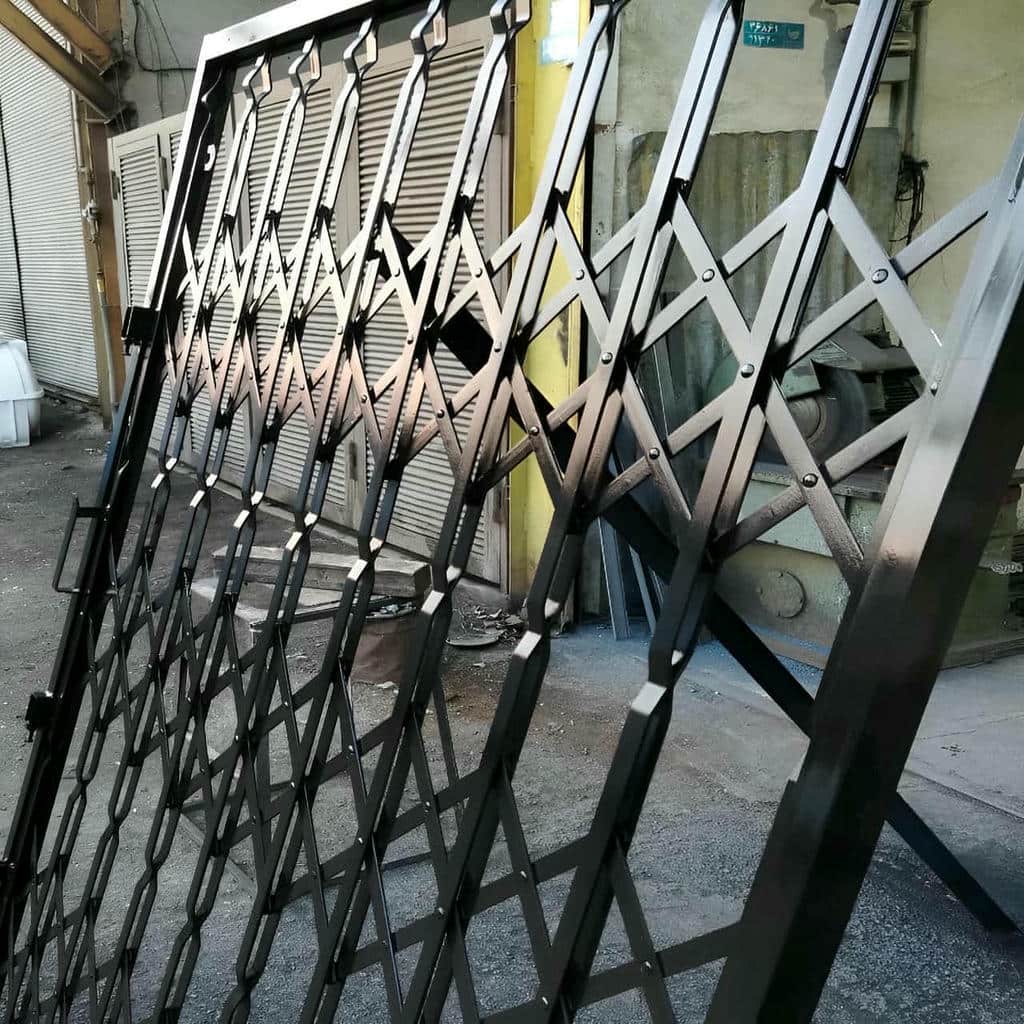 خرید درب آکاردئونی فلزی ضدسرقت دو گل در استان گیلان