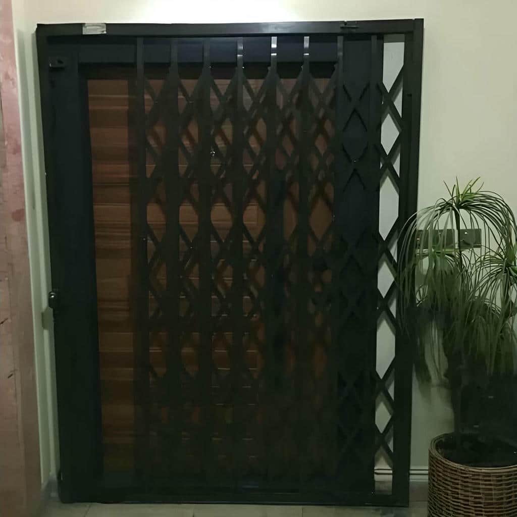 قیمت درب آکاردئونی فلزی ضدسرقت سه گل در قشم