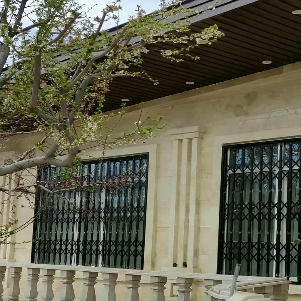 درب آکاردئونی فلزی ضدسرقت در اندیشه