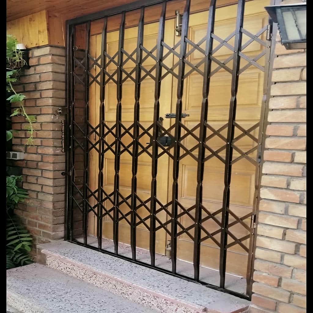 قیمت درب آکاردئونی فلزی ضدسرقت سه گل در قائمشهر