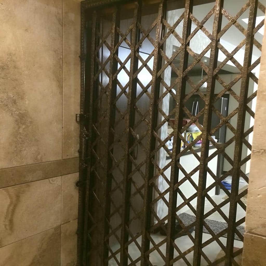 قیمت درب آکاردئونی فلزی ضدسرقت سه گل در مریوان