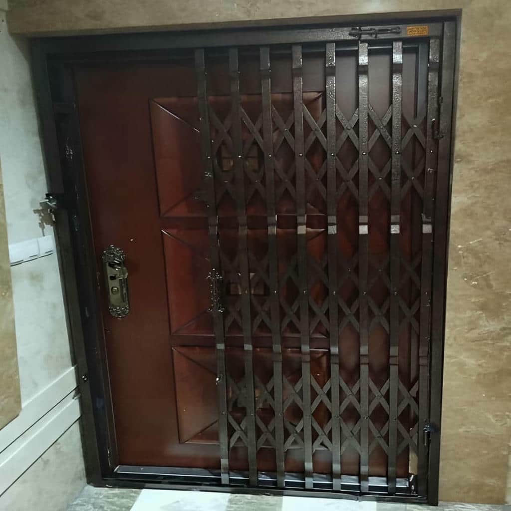 قیمت درب آکاردئونی فلزی ضدسرقت سه گل در فیروزکوه