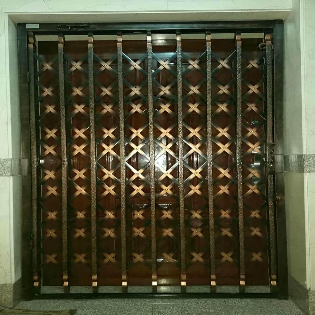 نصب درب آکاردئونی فلزی ضدسرقت چهار گل در مریوان