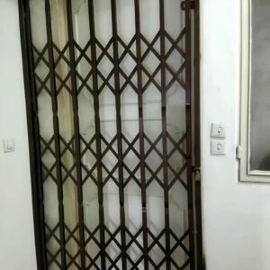 درب آکاردئونی فلزی ضدسرقت در کمال شهر