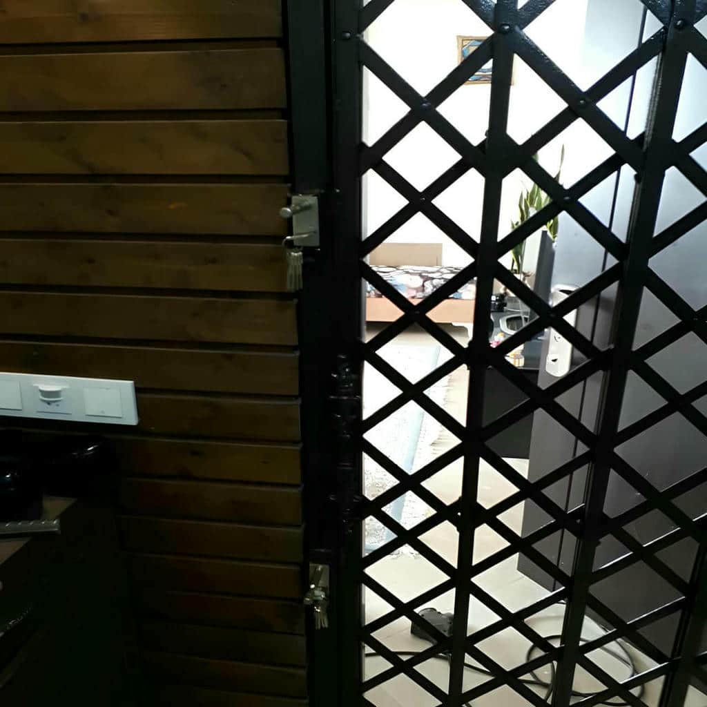 کارخانه درب آکاردئونی فلزی ضدسرقت پروفیل تقویتی در آبادان