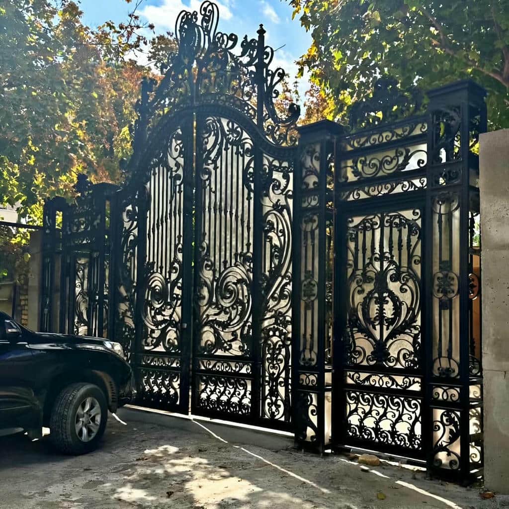 درب حیاط در کرج