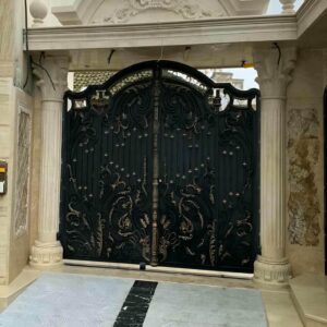 درب حیاط در ارومیه