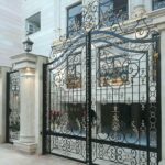 درب حیاط در ساوه