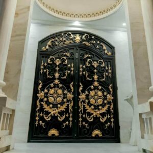 درب حیاط در ایرانشهر