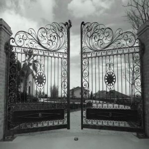 درب حیاط در نیشابور