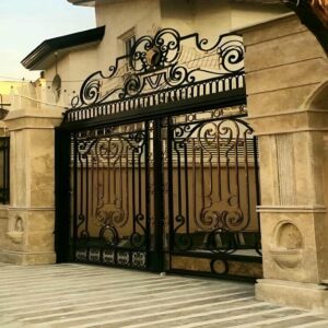 درب حیاط در یزد