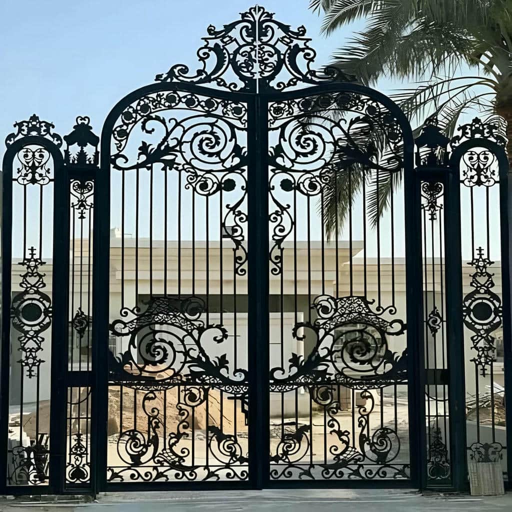 نصب درب حیاط پروفیل سنگین در سنندج