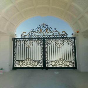 درب حیاط در خرم آباد