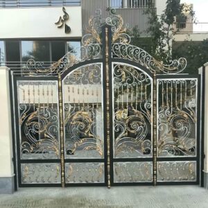 درب حیاط در محمدشهر