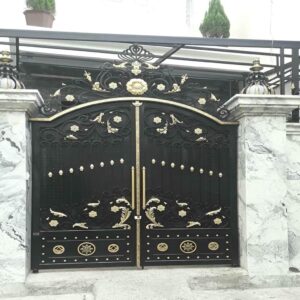 درب حیاط در نسیم شهر