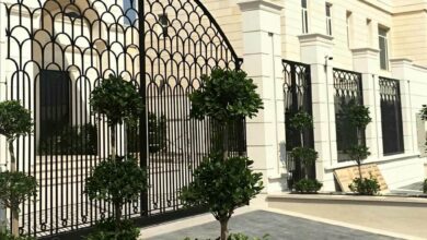 درب حیاط در ایلام