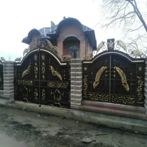 درب حیاط در چابهار