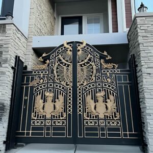 درب حیاط در سنندج