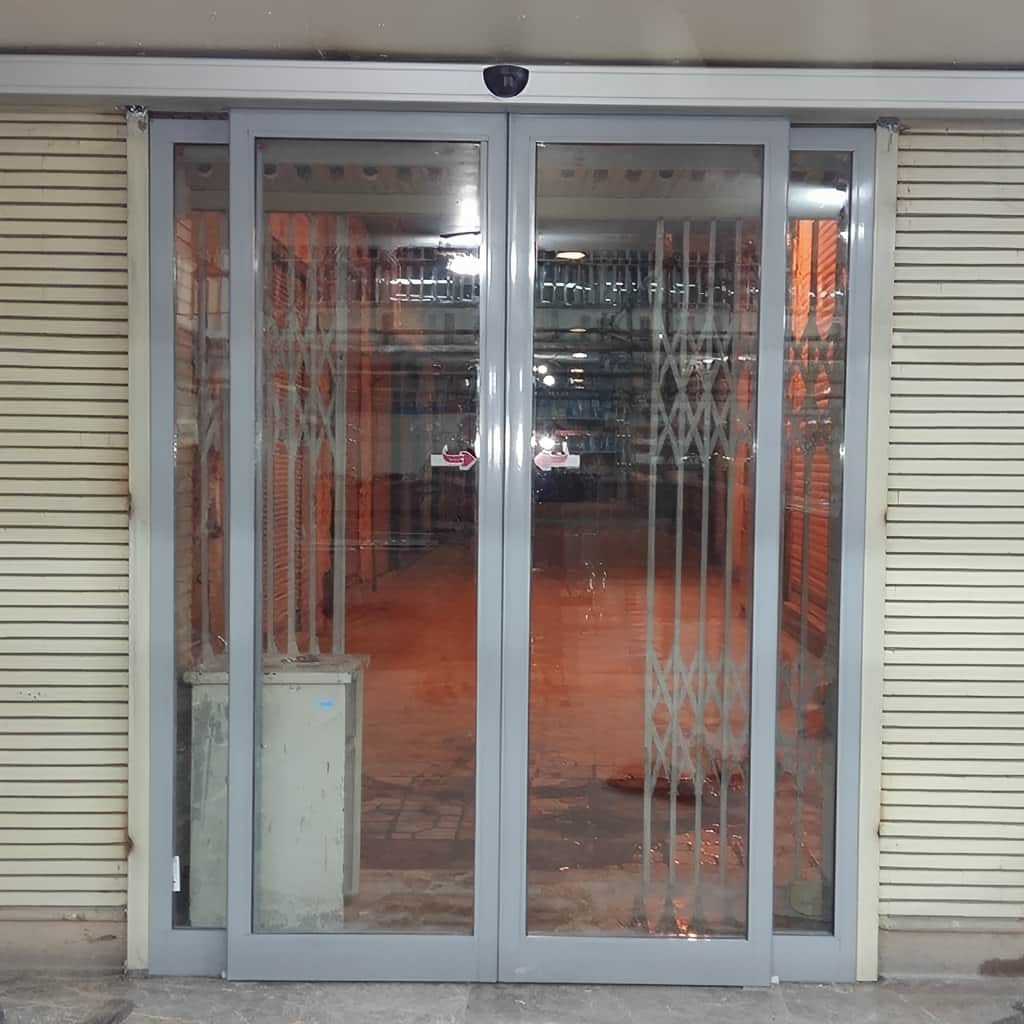 خرید درب شیشه ای اتوماتیک برای ورودی فروشگاه