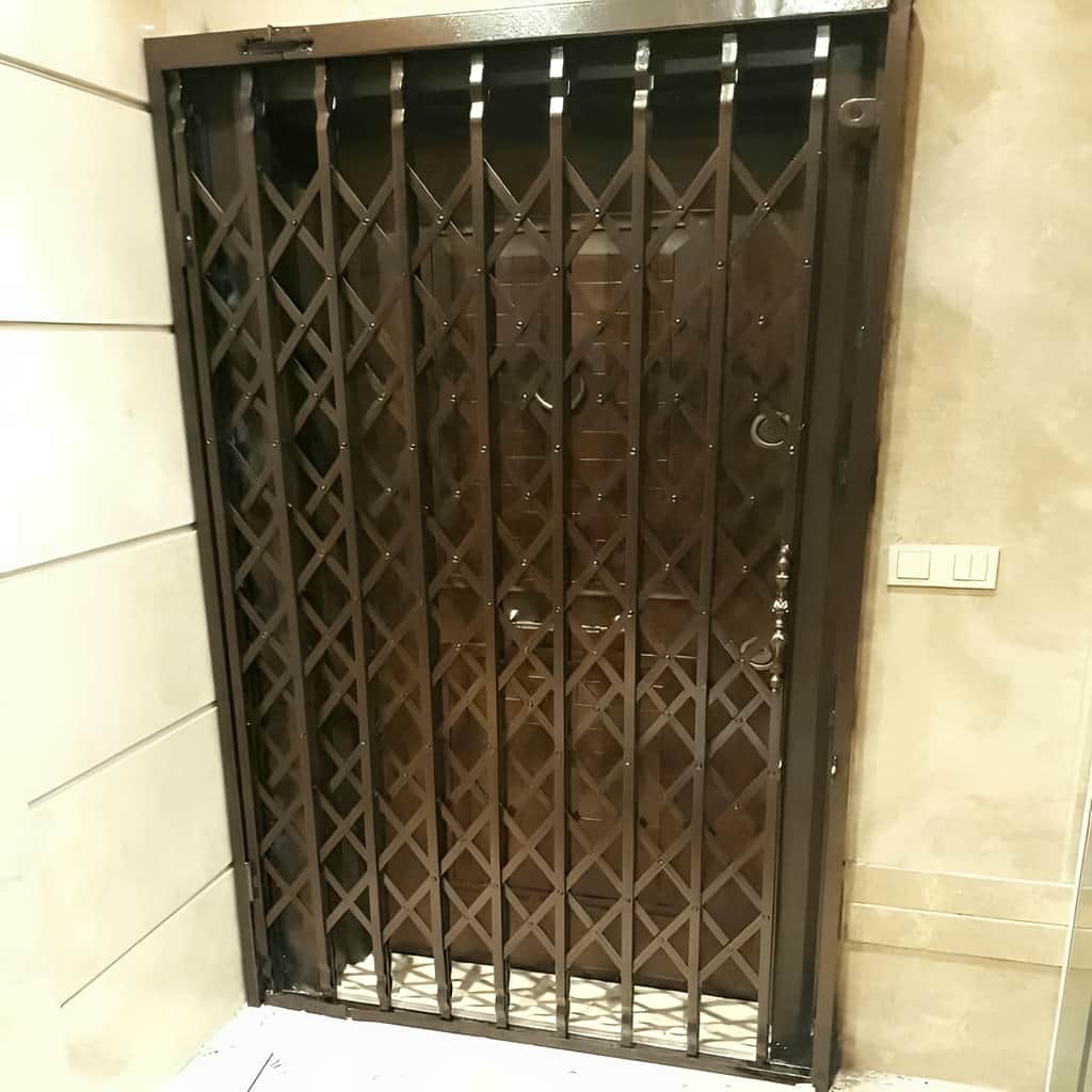 درب آکاردئونی سه گل با یراق محکم