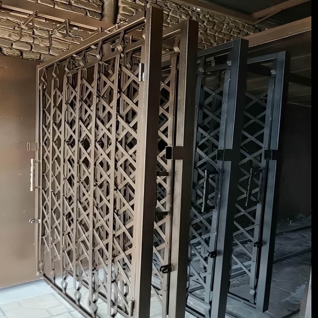 درب آکاردئونی سلطنتی با پوشش ضد زنگ