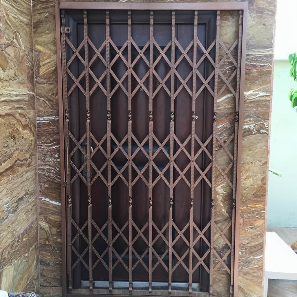 درب آکاردئونی سه گل با ریل روان