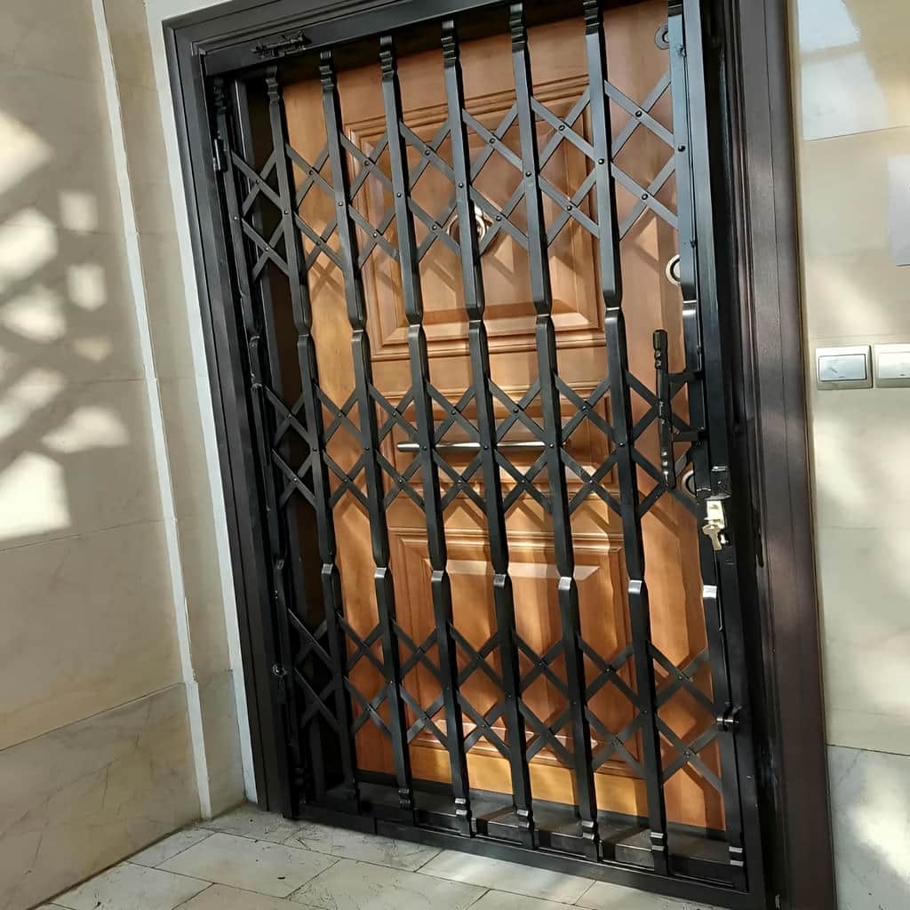 درب آکاردئونی ضد سرقت با یراق مقاوم