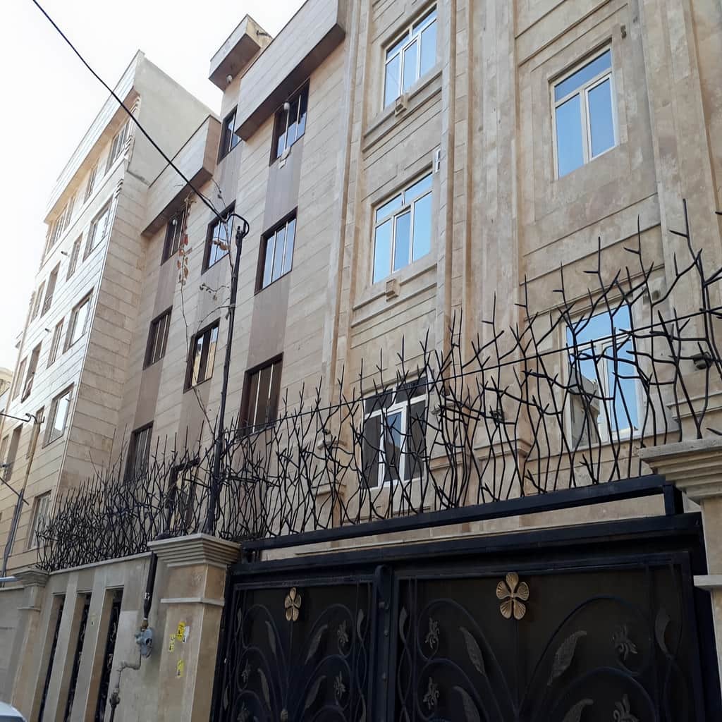 سفارش حفاظ سرنیزه ای دیوار حیاط با مدل دوسر