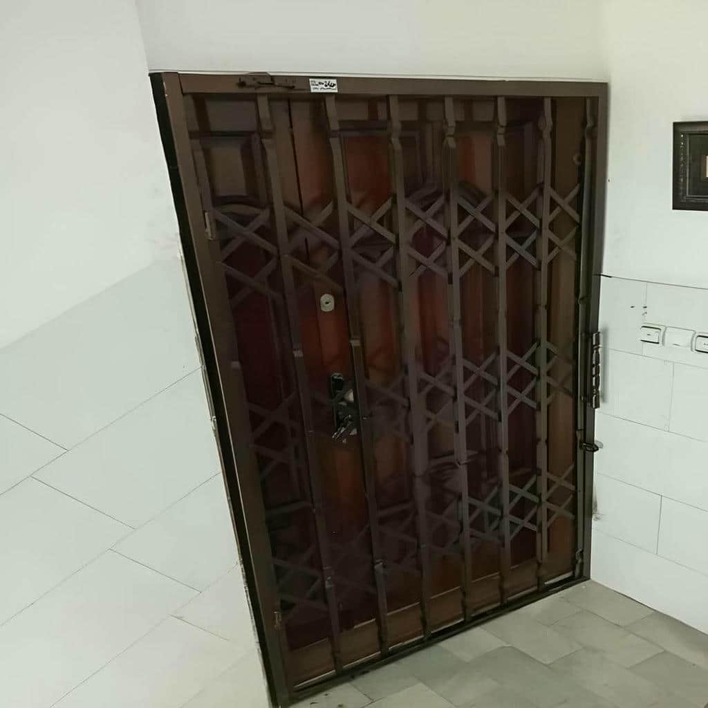 درب آکاردئونی شیک با برش دقیق